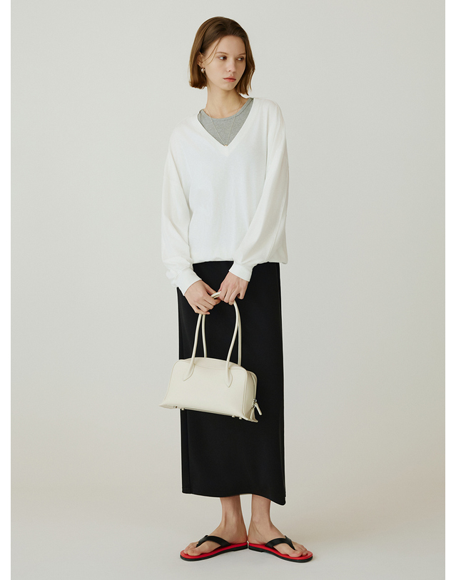 시야쥬 SITP5274 브이넥 가오리 컴포트 티셔츠_Ivory 아이보리 착용컷