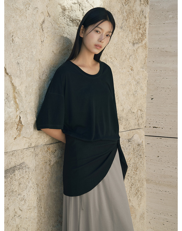 시야쥬 SITP5287 유넥 릴렉스 반팔 티셔츠_Black 블랙 착용컷