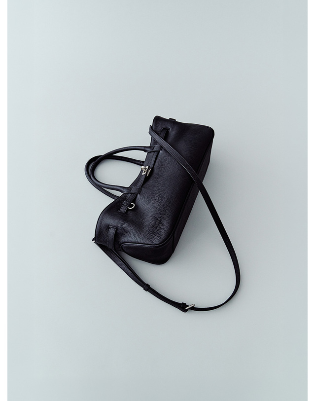 시야쥬 SIAC3142 Velu Bag_Black 블랙 착용컷