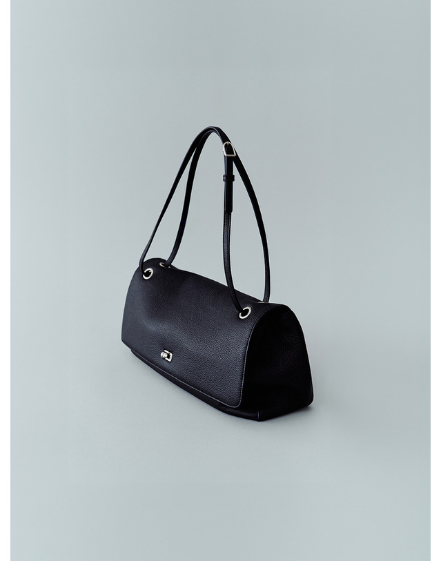 시야쥬 SIAC3140 Coree Bag_Black 블랙 착용컷