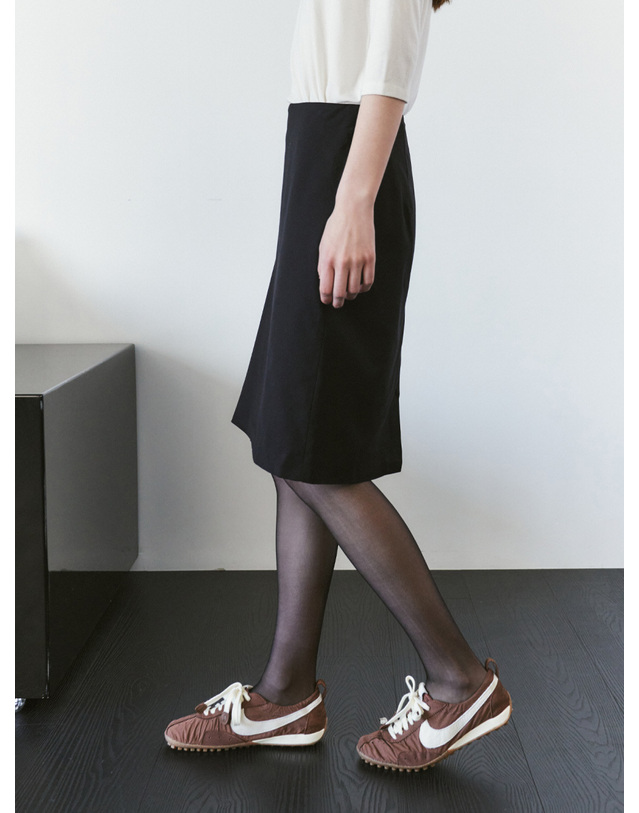 시야쥬 SIST9075 심플 미디 스커트_Black 블랙 착용컷