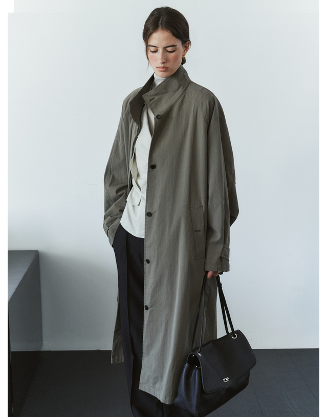 시야쥬 SIOT4205 필드 트렌치 롱 코트_Khaki gray 카키 착용컷