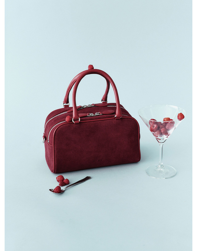 시야쥬 SIAC3144 Mini Puff Suede Bag_Wine 레드 착용컷
