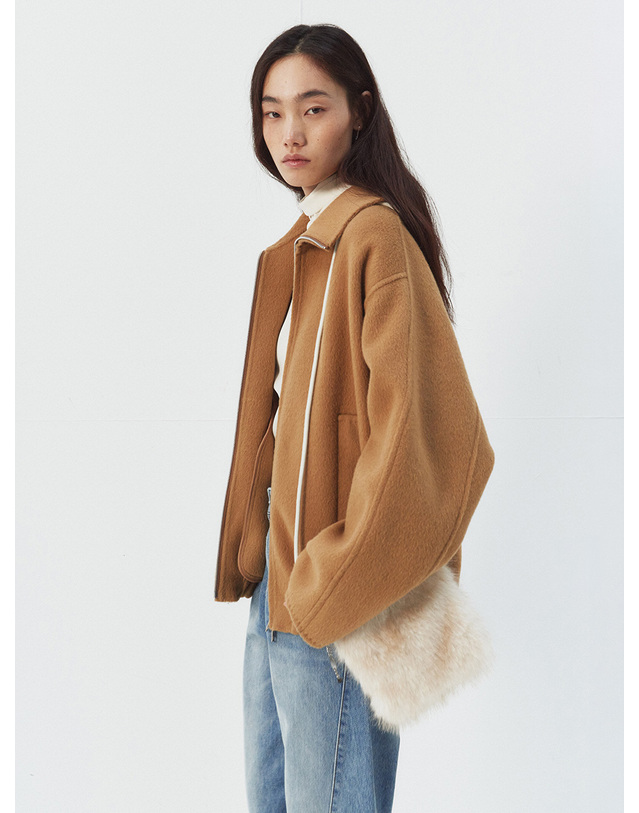 시야쥬 SIAC3158 Flou Bag_Ivory 아이보리 착용컷