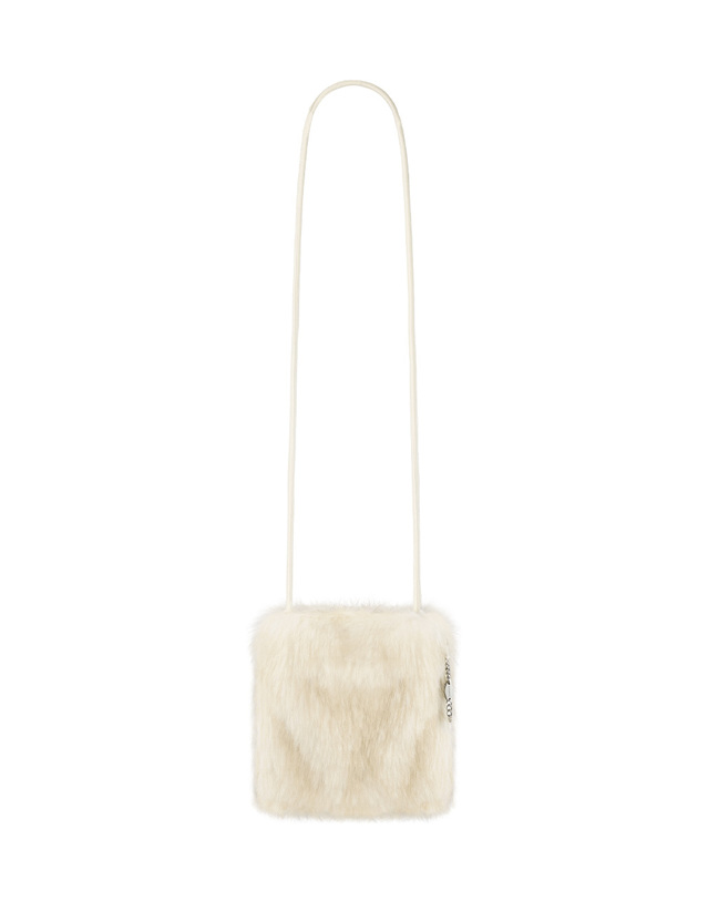 시야쥬 SIAC3158 Flou Bag_Ivory 아이보리 착용컷
