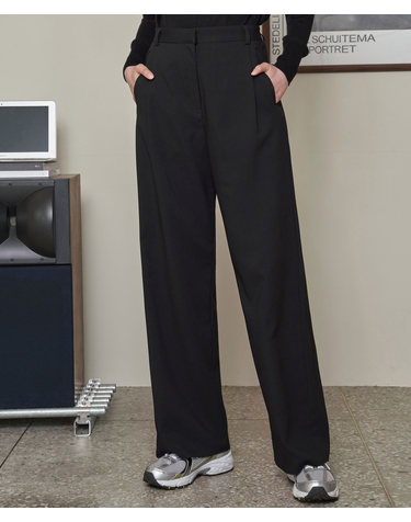 SIPT7022 One Tuck Side Banding Slacks_Black