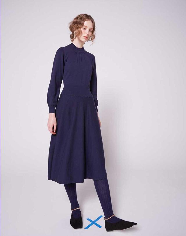 아이홀릭 Half moon flap knit dress 착용컷