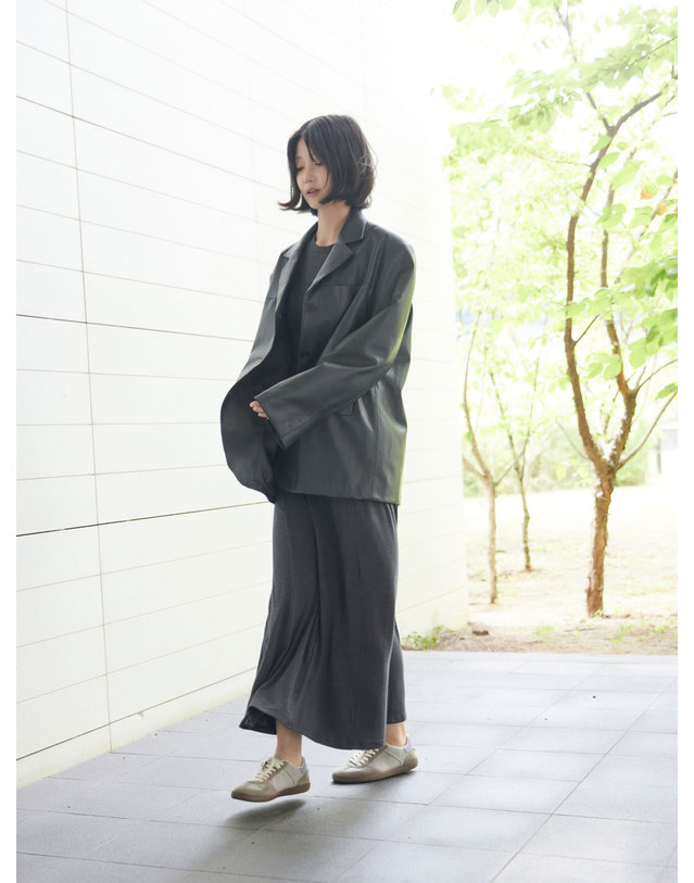 아이홀릭 페이크레더 테일러 자켓 착용컷