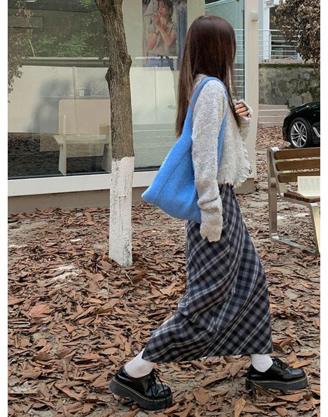 아이홀릭 트위드 크롭 라운드 가디건 착용컷