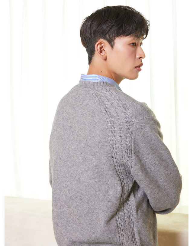 아이홀릭 캐시라이크 라운드 케이블 니트 멜란지 그레이 5COLOR 착용컷