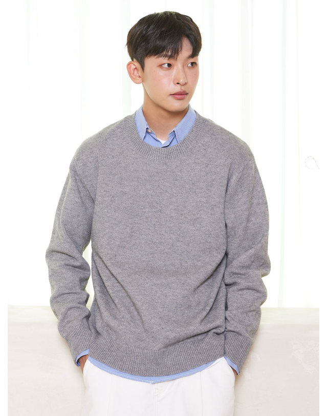 아이홀릭 캐시라이크 라운드 케이블 니트 멜란지 그레이 5COLOR 착용컷