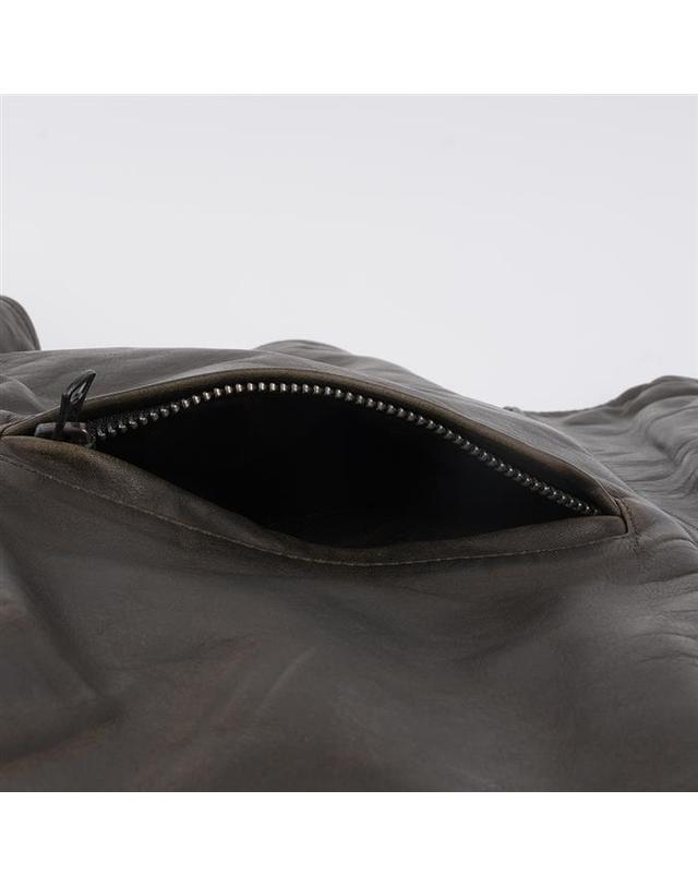 르메르 르메르 OW1210 LL0176 GR950 왁스 카우 레더 박시 바이커 자켓 착용컷