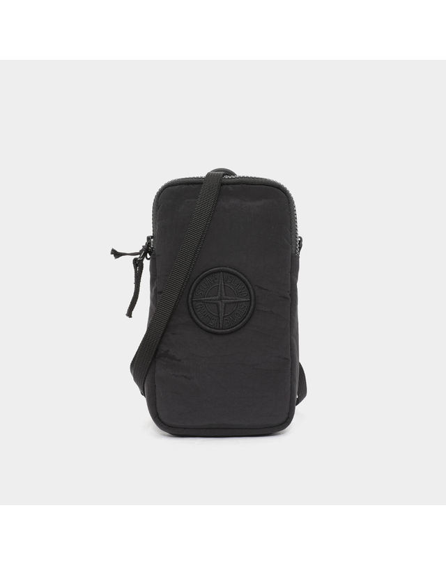 스톤아일랜드 스톤아일랜드키즈 원형 자수로고 나일론 메탈 남아 크로스백 K2S169200001 S0064 V0029 착용컷
