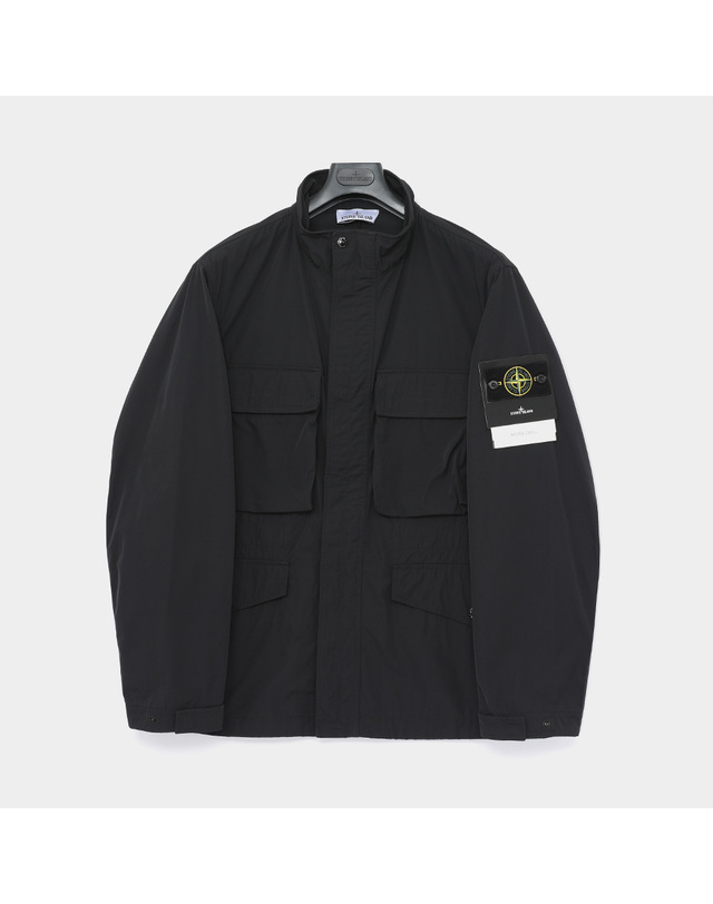 스톤아일랜드 스톤아일랜드 와펜로고 마이크로 트윌 나일론 남성 자켓 L1S154100034 S0026 V0029 착용컷