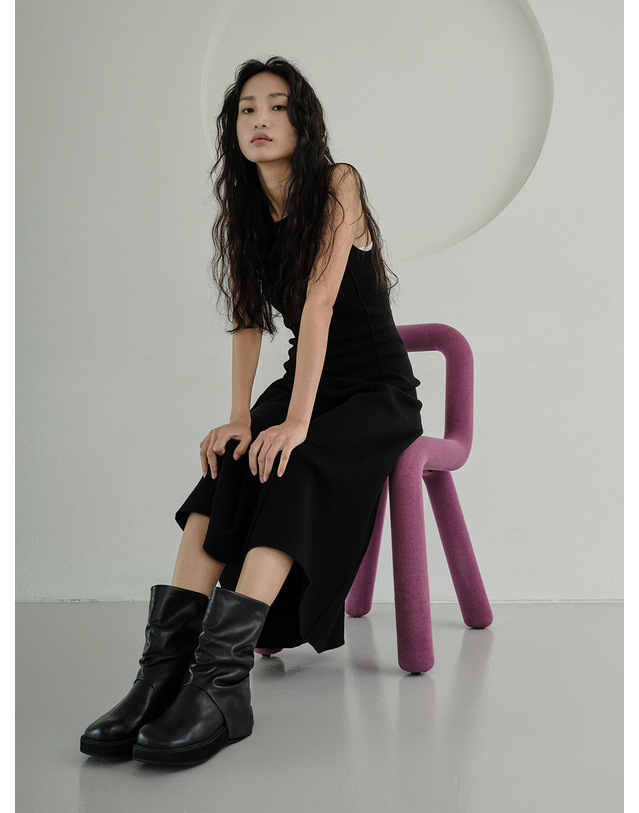 미슈쏘머치 린다 워머 미들 부츠_블랙 착용컷