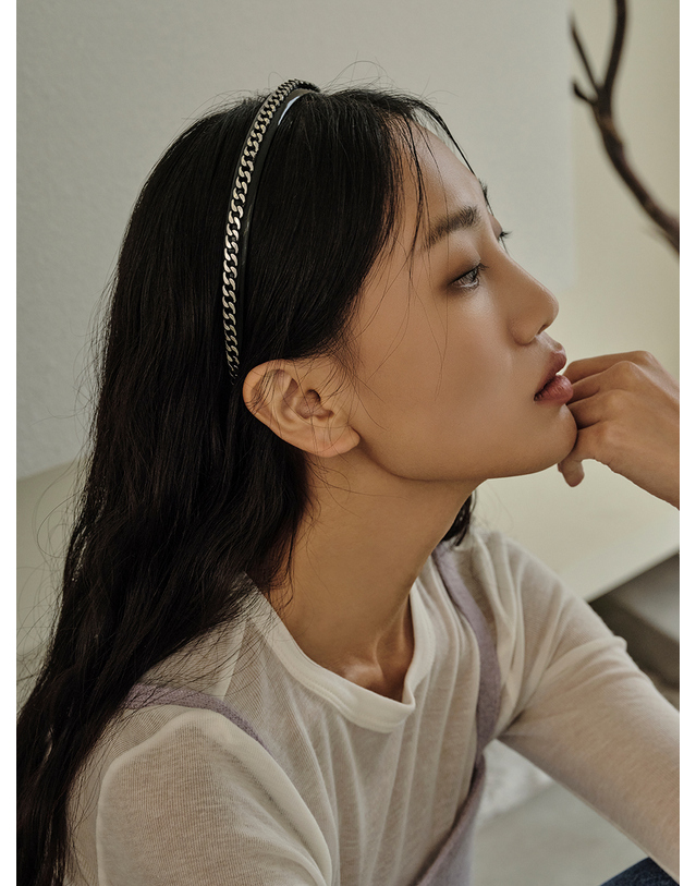미슈쏘머치 체인 헤어밴드_2Color 착용컷