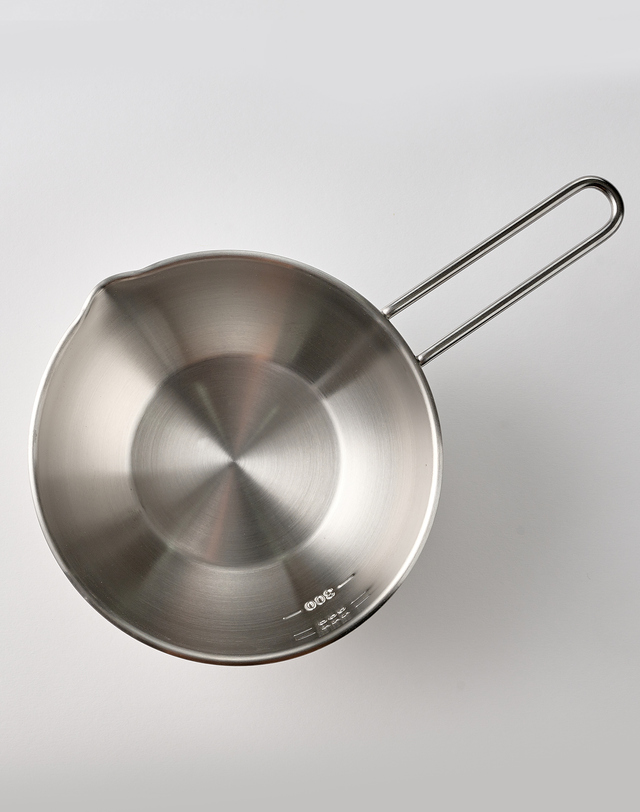 에비히슈테른코리아 에비히슈테른 레카 계량 멀티팟 16cm 믹싱볼 손잡이 착용컷