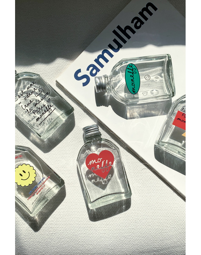 모네프 포인트가 필요한 지금 미드 센추리 모던 유니크 실내 디퓨저 - 6 Scent 착용컷