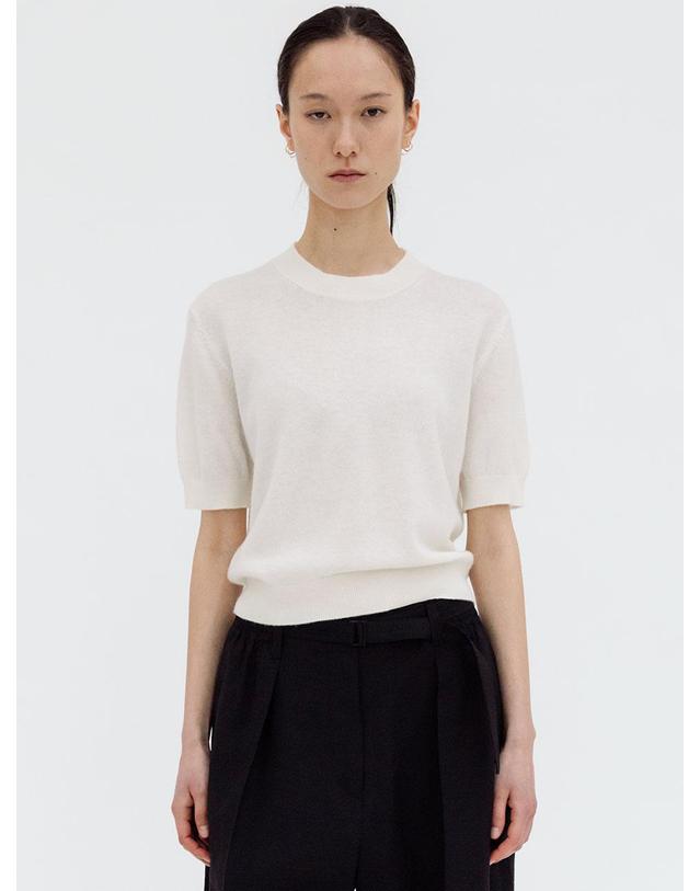 르비에르 CASHMERE BLEND ROUND NECK KNIT (IVORY) 착용컷