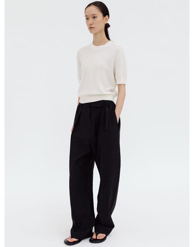 르비에르 CASHMERE BLEND ROUND NECK KNIT (IVORY) 착용컷