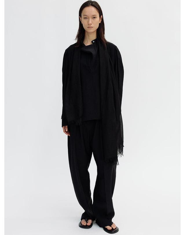 르비에르 COWL NECK SILKY BLOUSE (BLACK) 착용컷