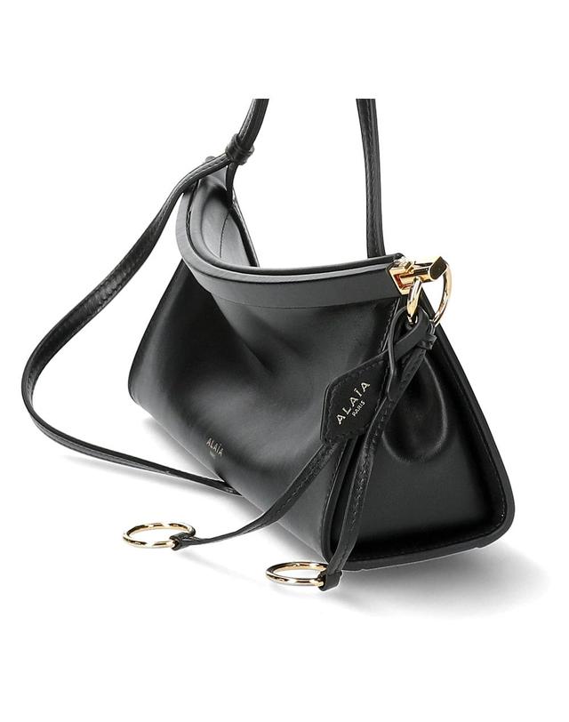알라이아 26FW 알라이아 르 클릭 이스트 웨스트 숄더백 AA1S01426CA332 999 착용컷