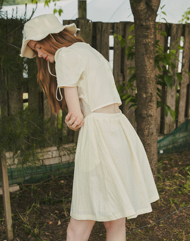 A3455 컷아웃 셔링 원피스_Pale yellow