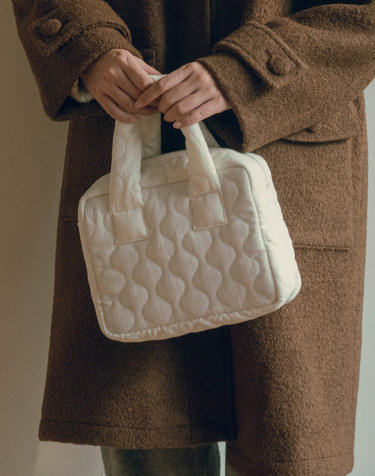 B3007 Grandma square padding bag_Ivory