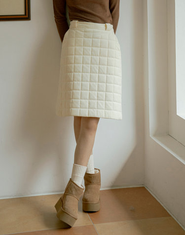P3168 Square quilting skirt_Ivory