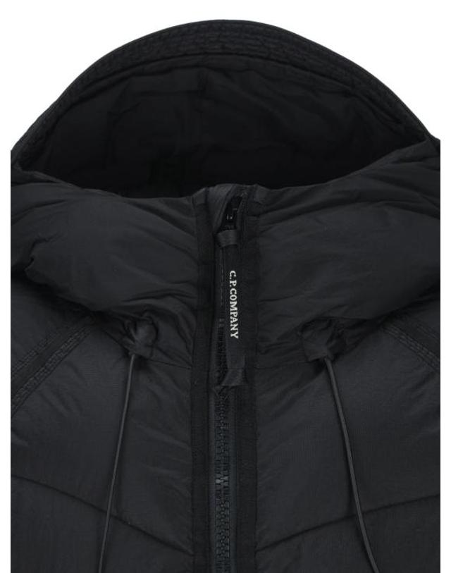 씨피 컴퍼니 [해외직구] 26FW 씨피 컴퍼니 자켓 21CMOW210A110655G999 BLACK 착용컷