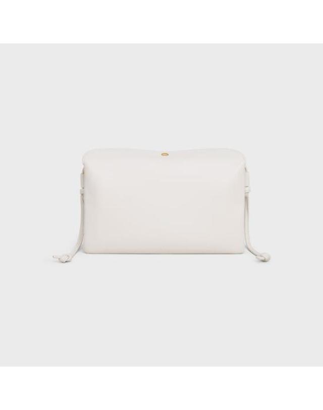 셀린느 [해외직구] 26FW 셀린느 트리오 플랩백 스무스 램스킨 10P862O86 01RC RICE 착용컷