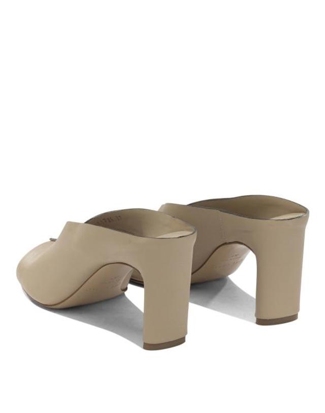델 카를로 [해외직구] 26SS 델 칼로 힐 펌프스 11725METISNATURGRANO BEIGE 착용컷