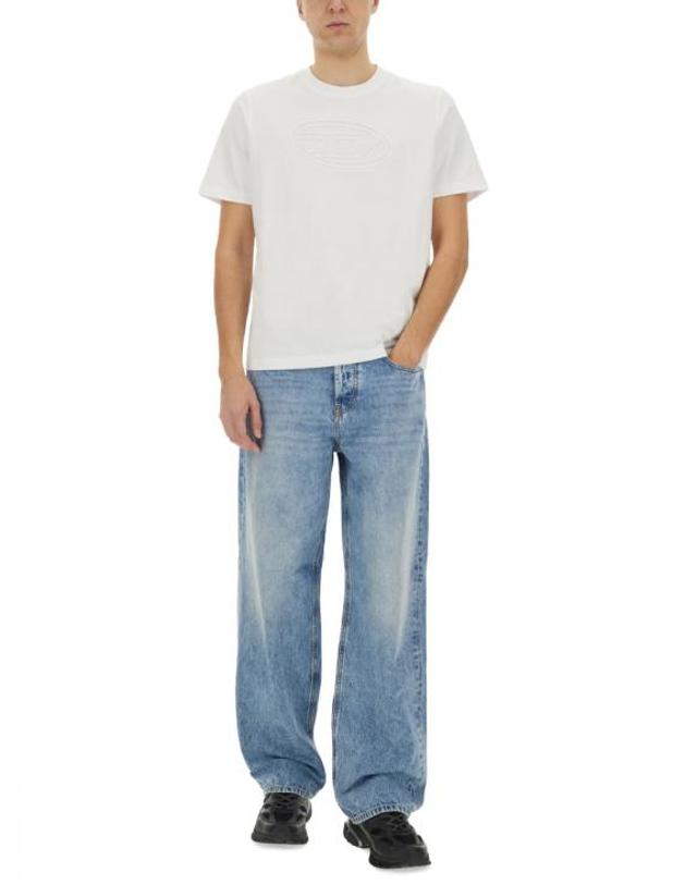 디젤 [해외직구] 26FW 디젤 2001 D 매크로 릴렉스 핏 데님 팬츠 A11598 09I2901 DENIM 착용컷