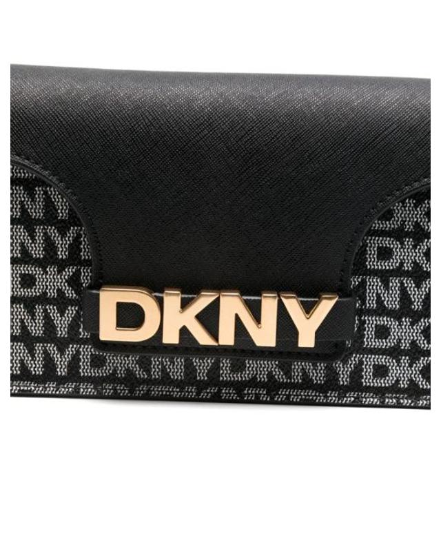 디케이엔와이 [해외직구] 24FW 디케이엔와이 숄더백 R4355G58 XLB Black 착용컷