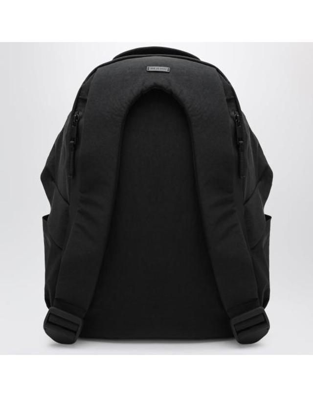 피어오브갓 [해외직구] 26FW 피어오브갓 백팩 BP00027NY Black 착용컷