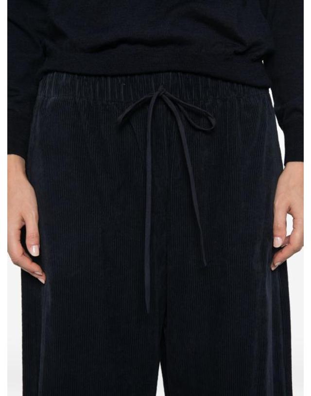 에이푼토비 [해외직구] 26FW 아푼토비 스트레이트 팬츠 P2062TS1013BLU NAVY 착용컷