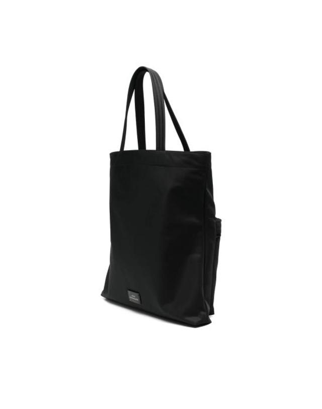 안야 힌드마치 [해외직구] 26FW 안야힌드마치 숄더백 193580 AW240054 BLACK 착용컷