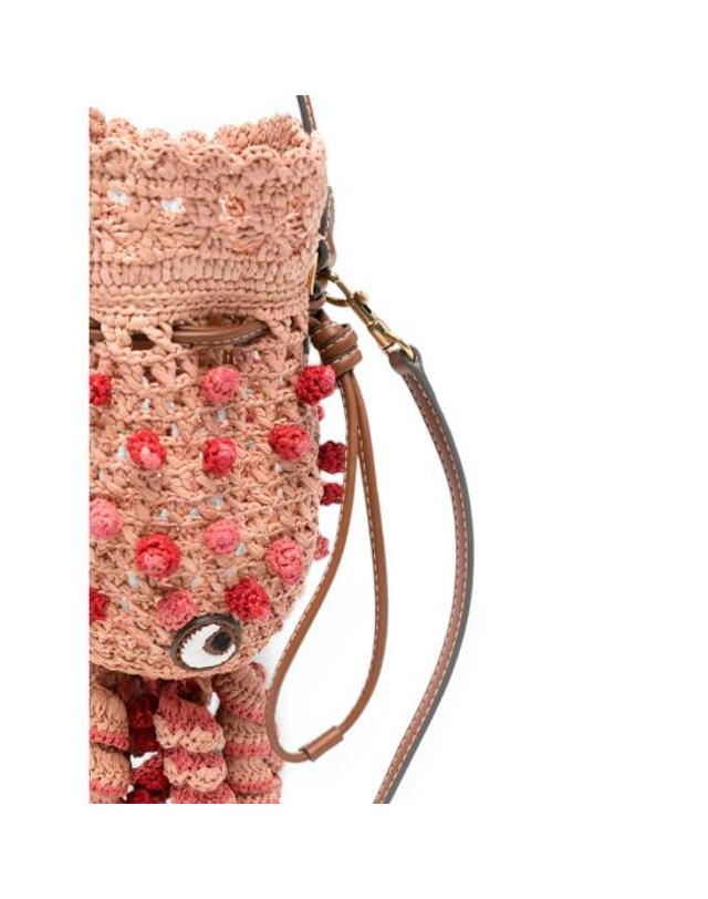 안야 힌드마치 [해외직구] 26FW 안야힌드마치 크로스백 206891 AW260023 NATRA PINK 착용컷