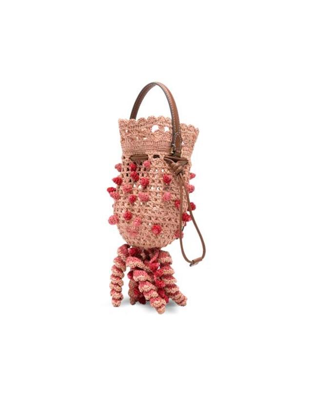 안야 힌드마치 [해외직구] 26FW 안야힌드마치 크로스백 206891 AW260023 NATRA PINK 착용컷