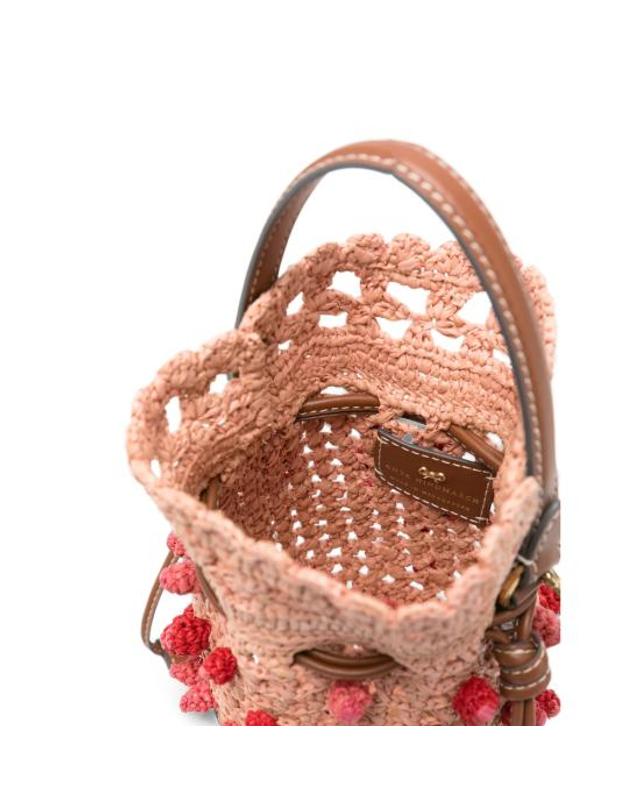 안야 힌드마치 [해외직구] 26FW 안야힌드마치 크로스백 206891 AW260023 NATRA PINK 착용컷