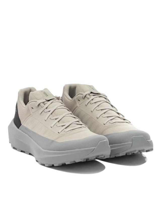 아크테릭스 [해외직구] 26SS 아크테릭스 노반 LD 4 GTX 스니커즈 X000010398NORVAN LD 4RUNE VOID LT V Beige 착용컷