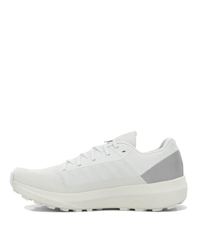 아크테릭스 [해외직구] 26FW 아크테릭스 노반 LD 4 GTX 스니커즈 X000010398NORVAN LD 4ATMOS SOLITUDE Grey 착용컷