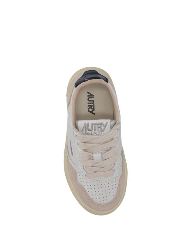 오트리 [해외직구] 26FW 주니어 오트리 스니커즈 KULKFS 06 SUEDE FOUR WHT SPACE 착용컷
