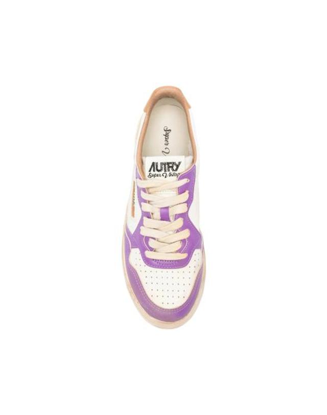 오트리 [해외직구] 26SS 오트리 슈퍼 빈티지 메달리스트 로우 레더 스니커즈 AVLW SV59 WHITE PURPLE 착용컷