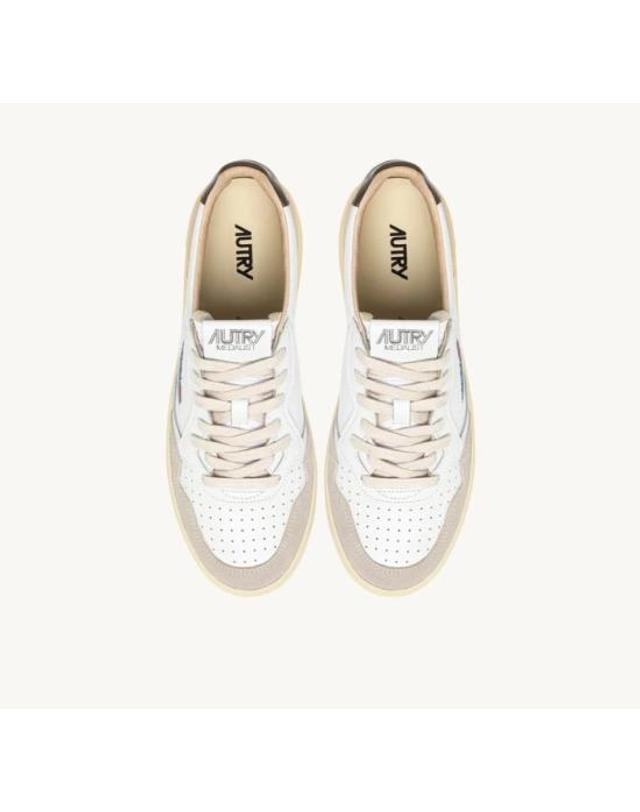 오트리 [해외직구] 26FW 오트리 메달리스트 로우 스니커즈 AULMLS 15 LEAT SUEDE WHT TEAK 착용컷