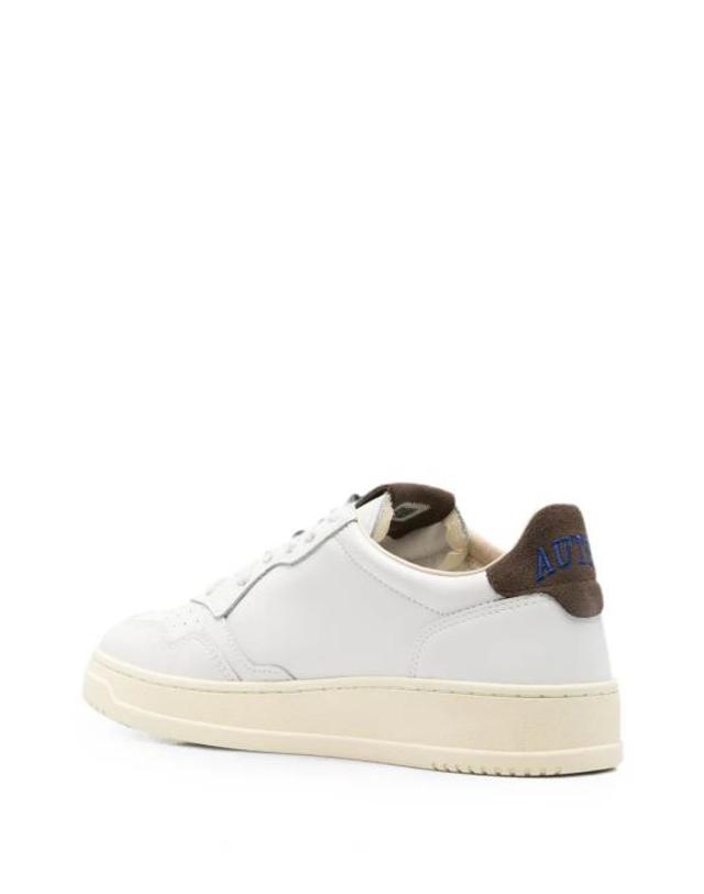 오트리 [해외직구] 26FW 오트리 메달리스트 로우 스니커즈 AULM HJ03 LEAT SUEDE COLLEGE WHITE CHOCOCHIP 착용컷