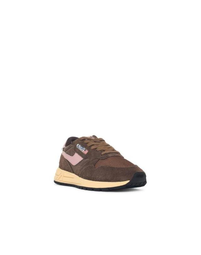 오트리 [해외직구] 26FW 오트리 릴윈드 스니커즈 WWLWUT12 Brown 착용컷