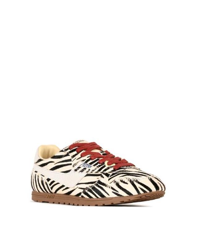 오트리 [해외직구] 26FW 오트리 WINDSPIN 윈드스핀 스니커즈 WSLW PZ01 PONY CRLEA ZEBRA WHT 착용컷
