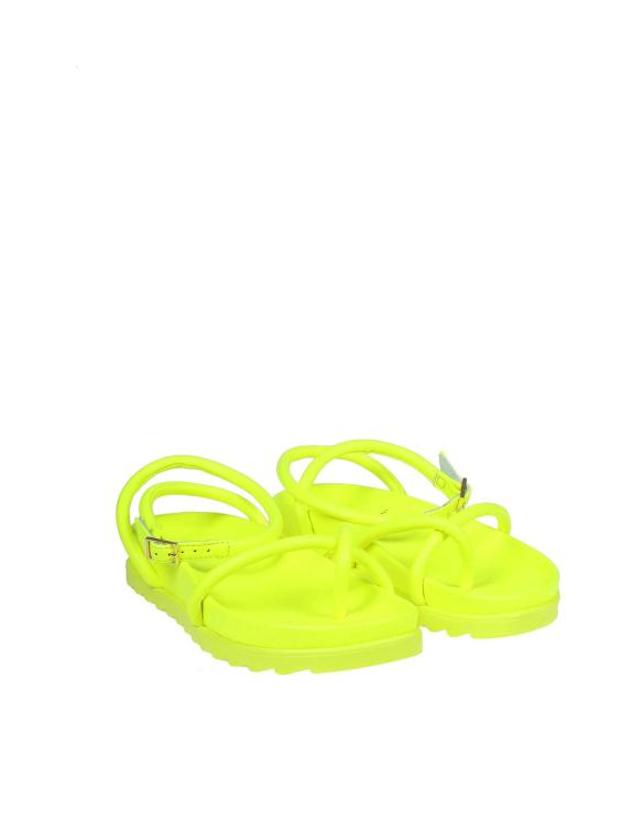 키아라 페라니 [해외직구] 23SS 키아라 페라그니 샌들 CF2950036 Yellow 착용컷