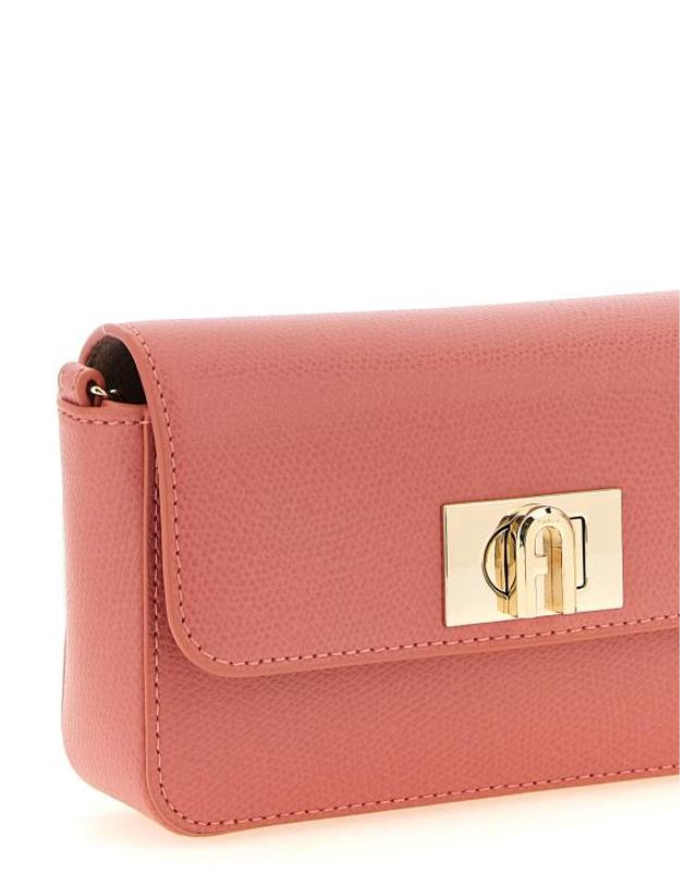훌라 [해외직구] 26FW 훌라 크로스백 WE00265ARE0004898S Pink 착용컷